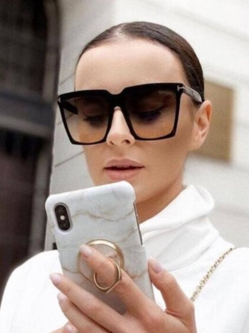 New Tom Ford FT0764 01B Sabrina Sunglasses Black Square Frame, Smoke Lenses